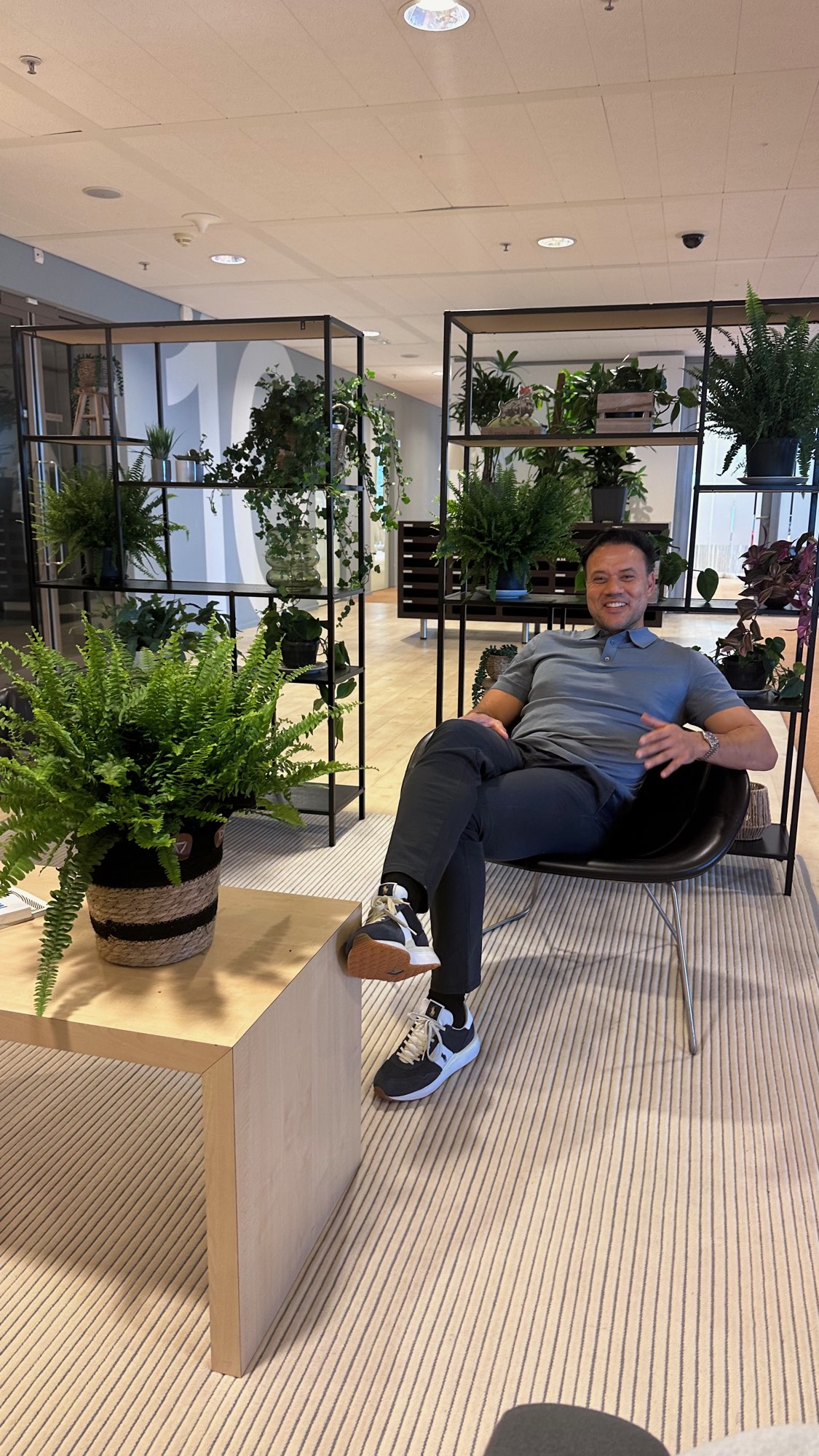 Work: office, workshop and a plot of land in Bali